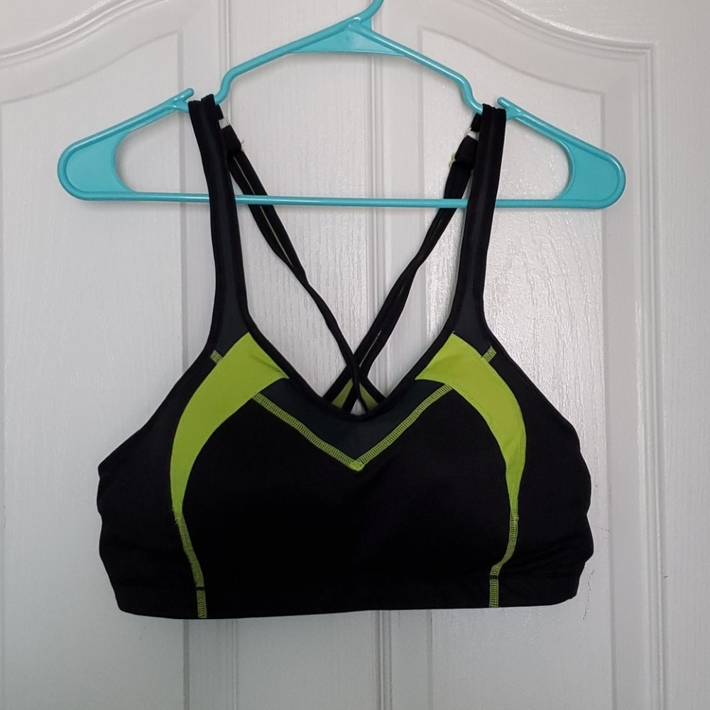 Women's sports bra
